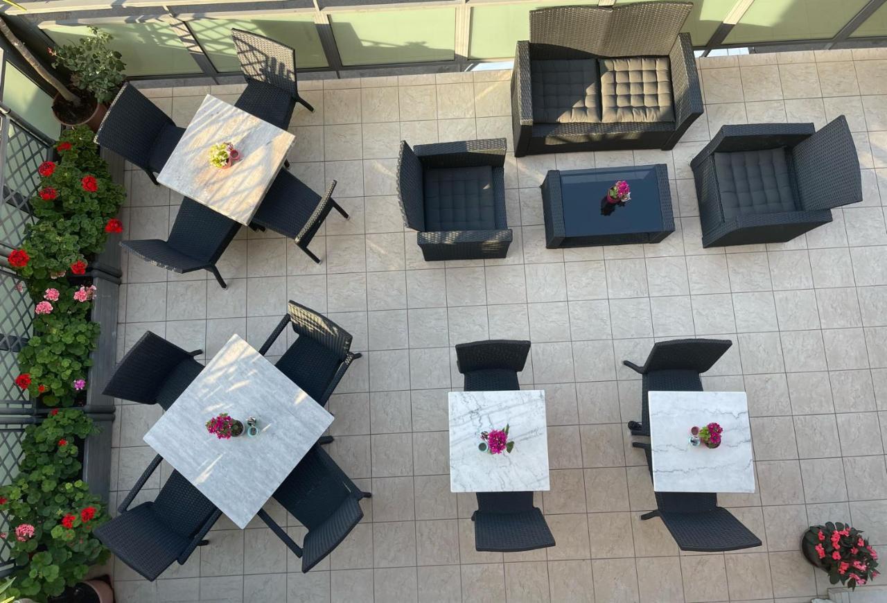 רימיני Hotel Liana מראה חיצוני תמונה